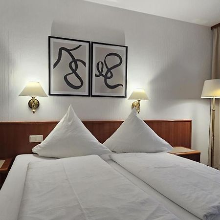 Hotel Garni Vierjahreszeiten Бад-Штаффельштайн Екстер'єр фото