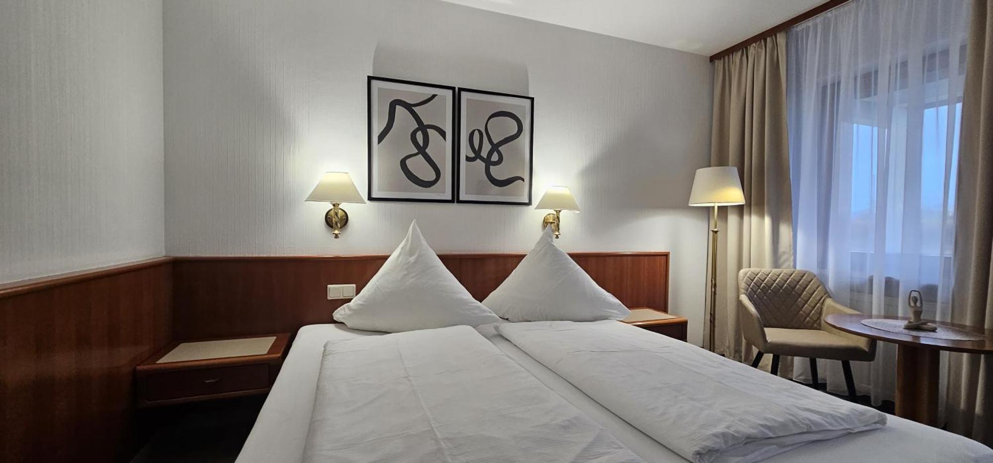 Hotel Garni Vierjahreszeiten Бад-Штаффельштайн Екстер'єр фото