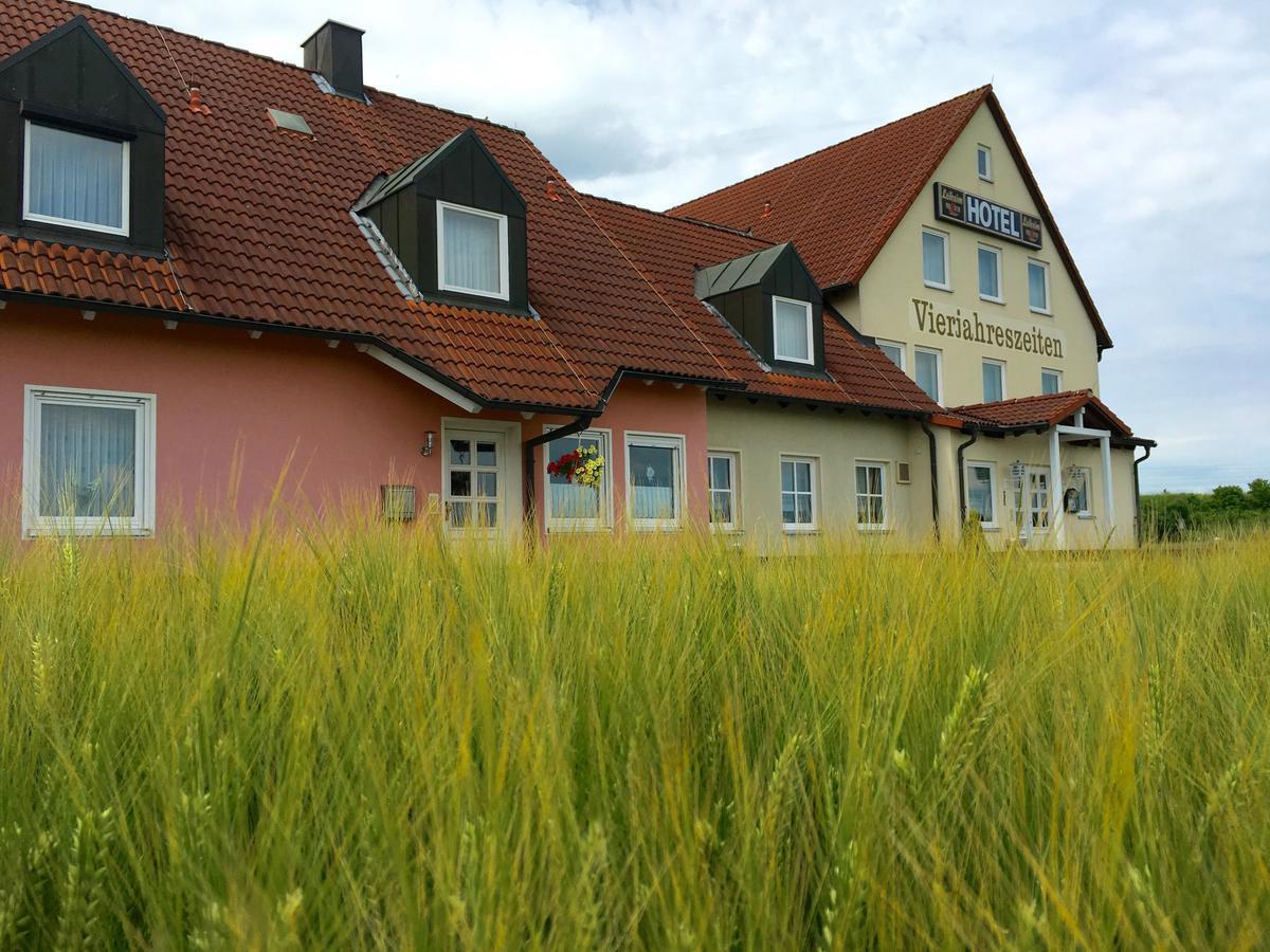 Hotel Garni Vierjahreszeiten Бад-Штаффельштайн Екстер'єр фото